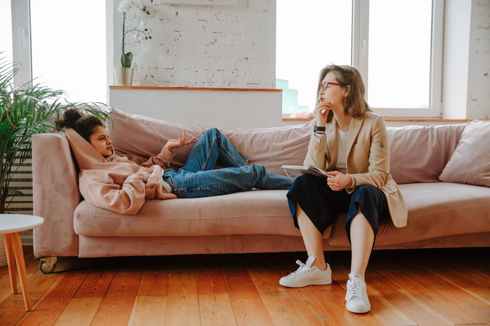 A psychologist in conversation with a young person
